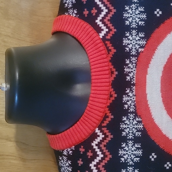 Marvel Captain America Themed Men's Sweater - Red and Blue Size Medium - Picture 2 of 5